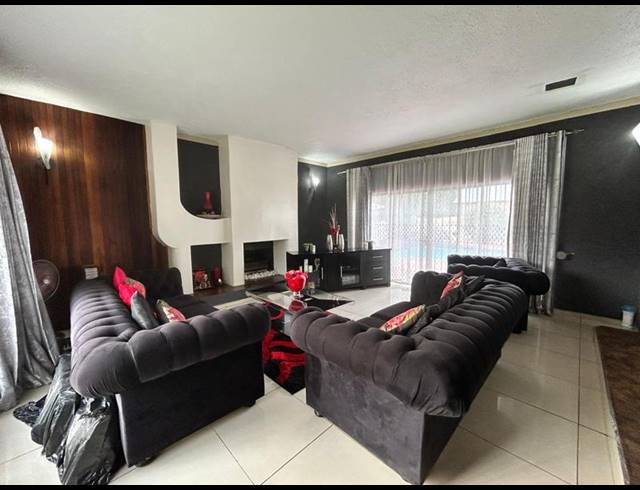 4 BEDROOM HOUSE FOR SALE IN FERRYVALE